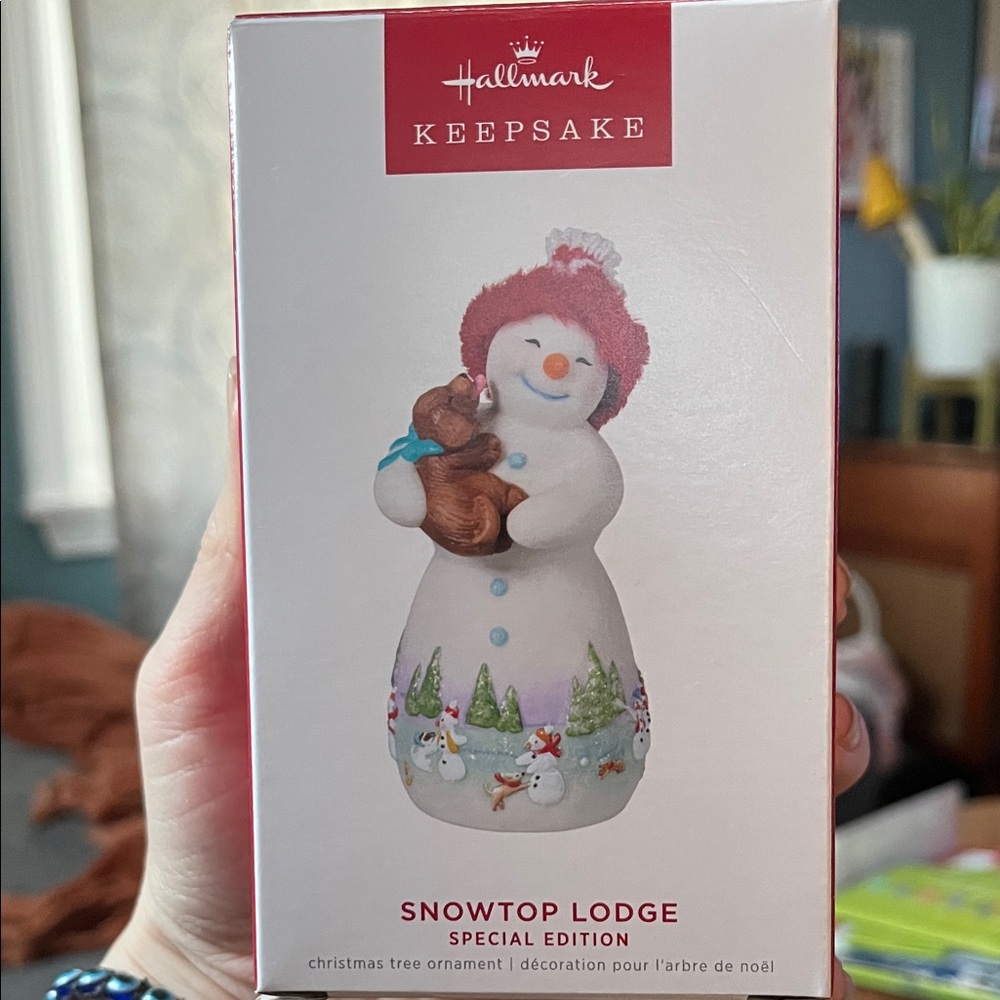 Hallmark 2022 Keepsake Snowtop Lodge Ornament